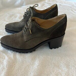 The Office of Angela Scott NWOB Miss Buttons Suede, Sz 39.5
